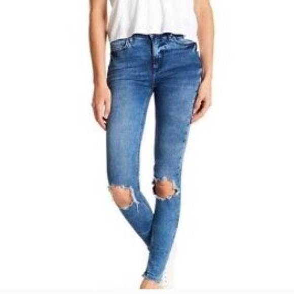 Free People Denim - FREE PEOPLE Hi-Rise, Distressed Knees Skinny Jeans Size 26